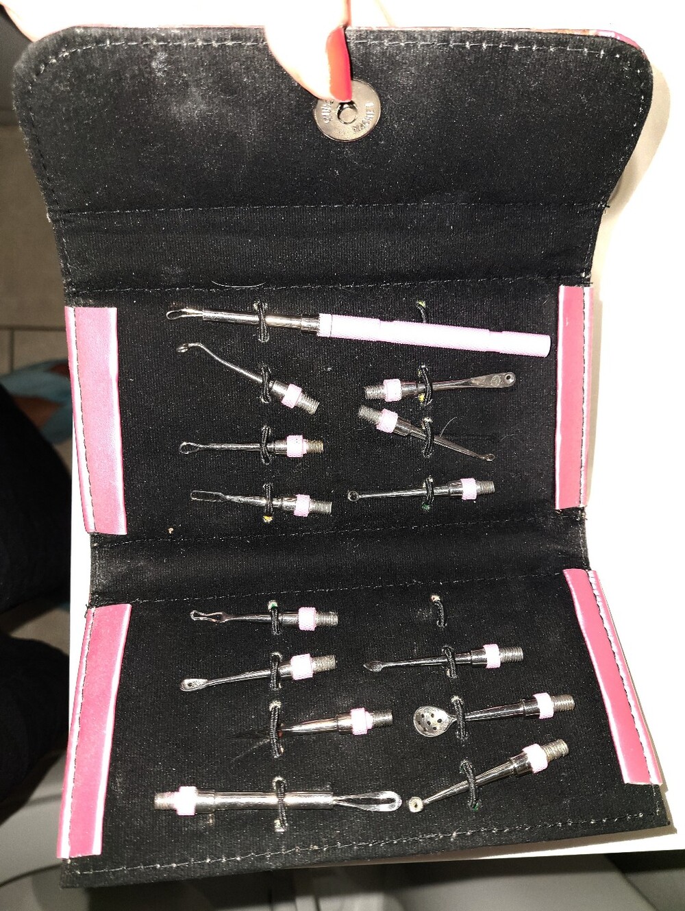 Compact Pink-Tools Kit in Black Case Facials Tools Beauty Supplies.